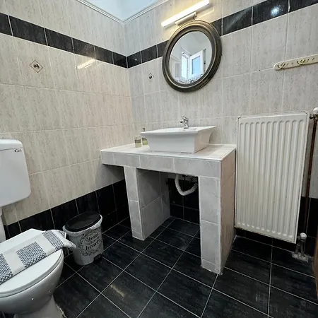 Infinity Center Apartment